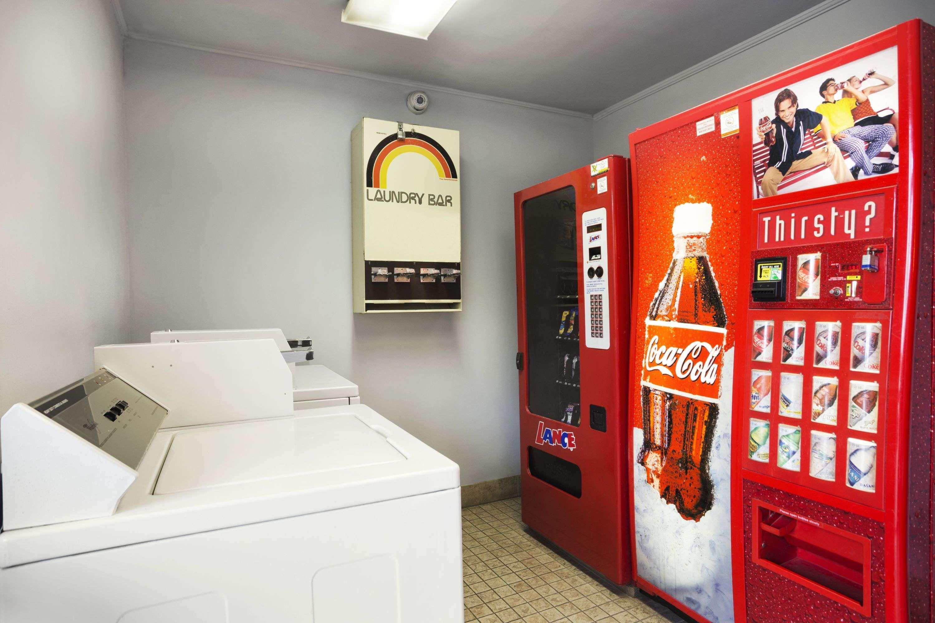 デイズ イン バイ ウィンダム カッタワ エディービル Kuttawa エクステリア 写真
